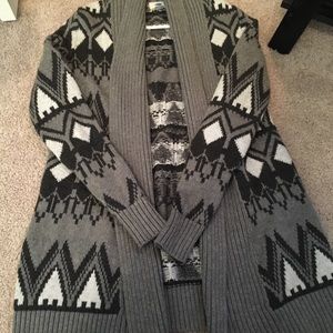Old Navy black grey Aztec print cardigan small